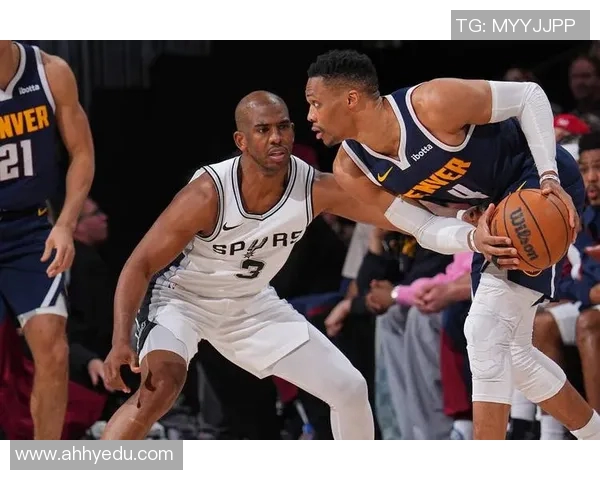 保罗与利拉德对决历史战绩分析及两者球风特点比较